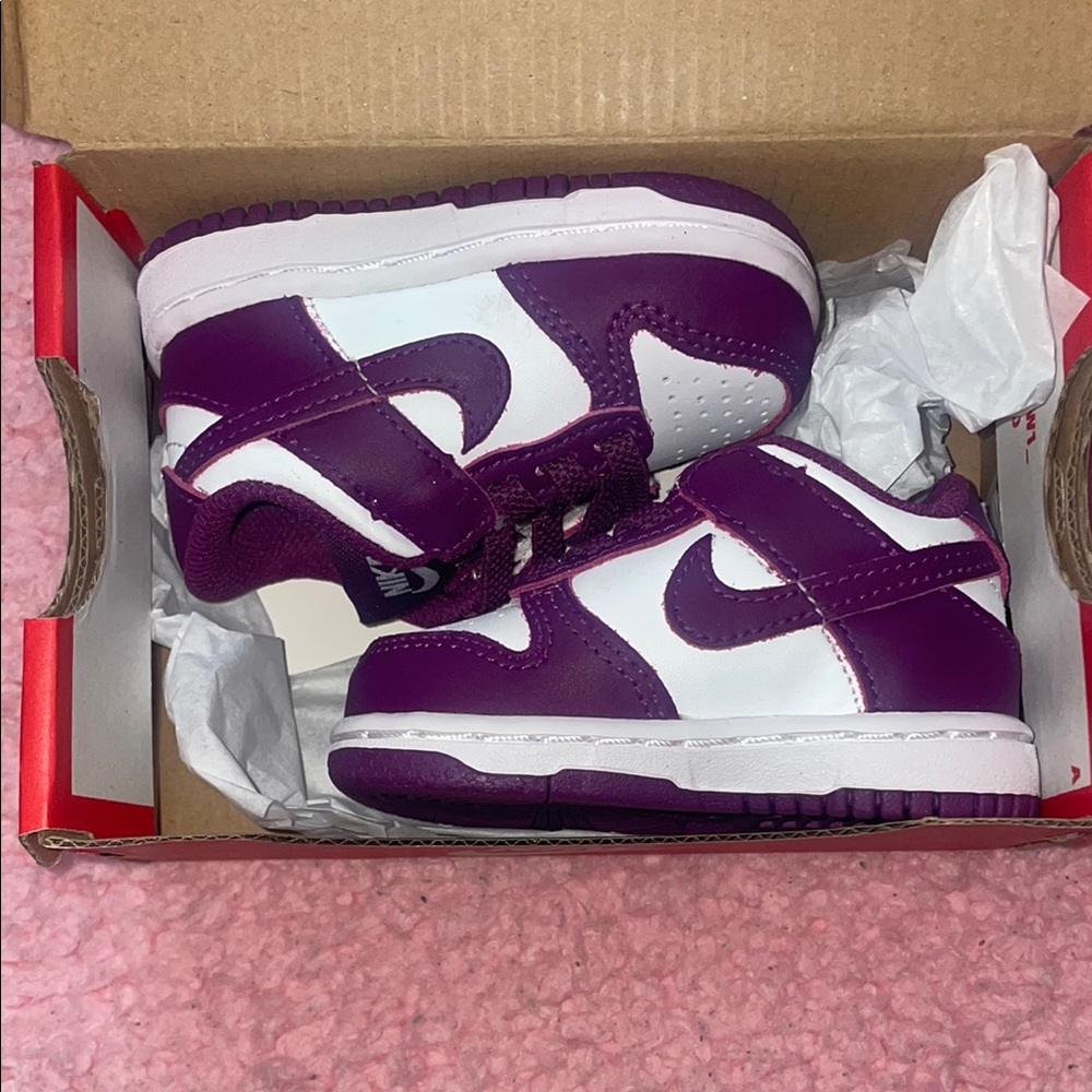 Nike Kids Purple and White Dunks Sneakers size 3c NIB